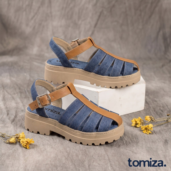Par de Sandalias Jessica color jean con tiras caramelo y suela arena